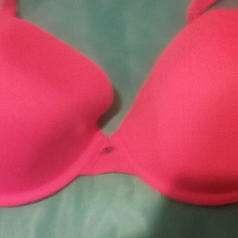 Bras - Picture 2 of 3